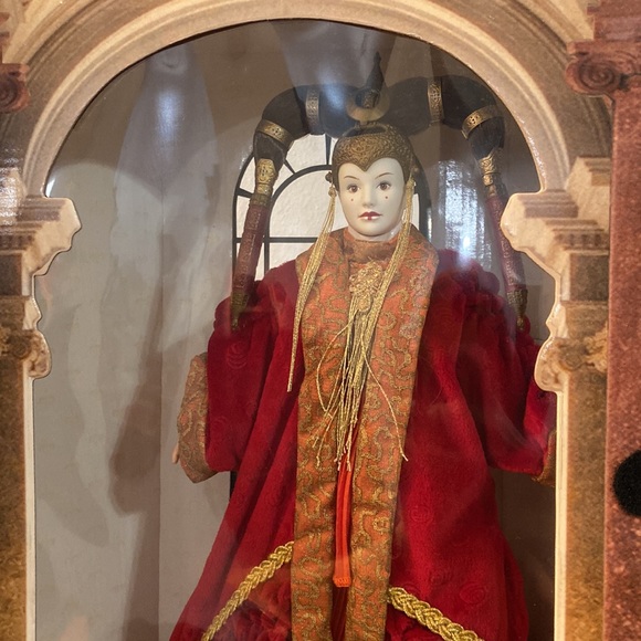 Star Wars Episode 1 ❤️ Queen Amidala/ Red Senate Gown/1999 Portrait Edition - Picture 8 of 16